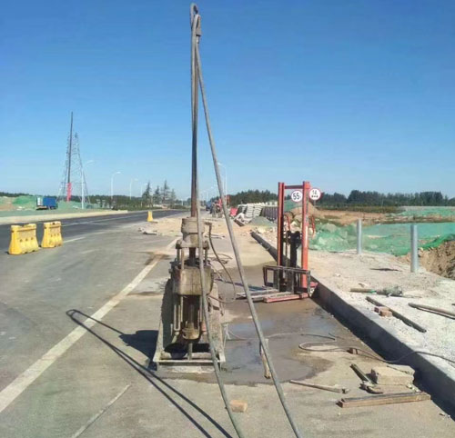 抚松公路高聚物注浆加固